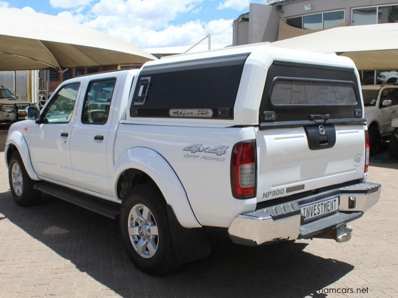 2017 Nissan NP300 2.5TDI D/C 4X4 pictures