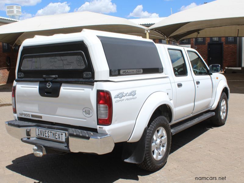 2017 Nissan NP300 2.5TDI D/C 4X4 pictures