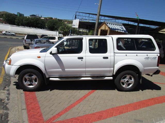 2007 Nissan Np300 pictures