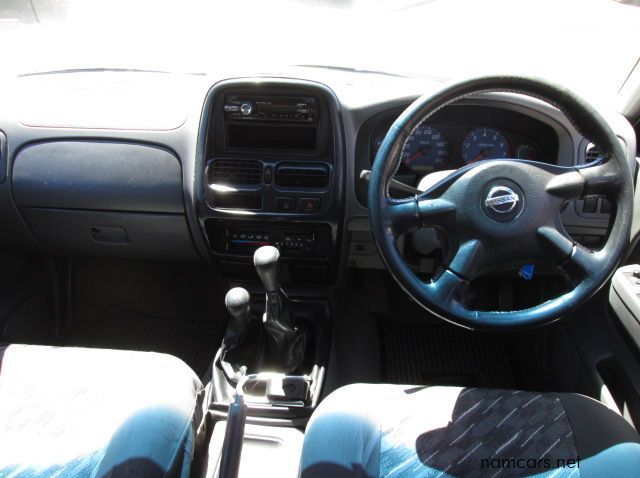 2007 Nissan Np300 pictures