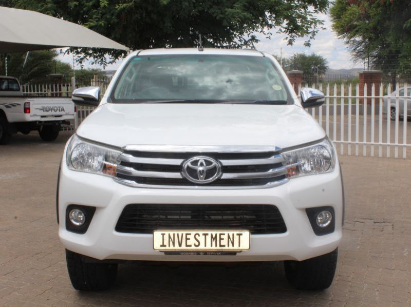 2017 Toyota HILUX 2.8GD6 CLUBCAB 4X4 pictures