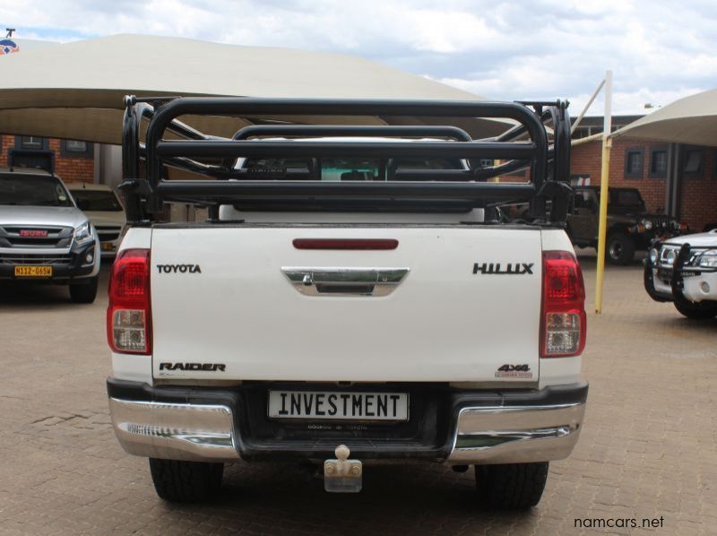 2017 Toyota HILUX 2.8GD6 CLUBCAB 4X4 pictures