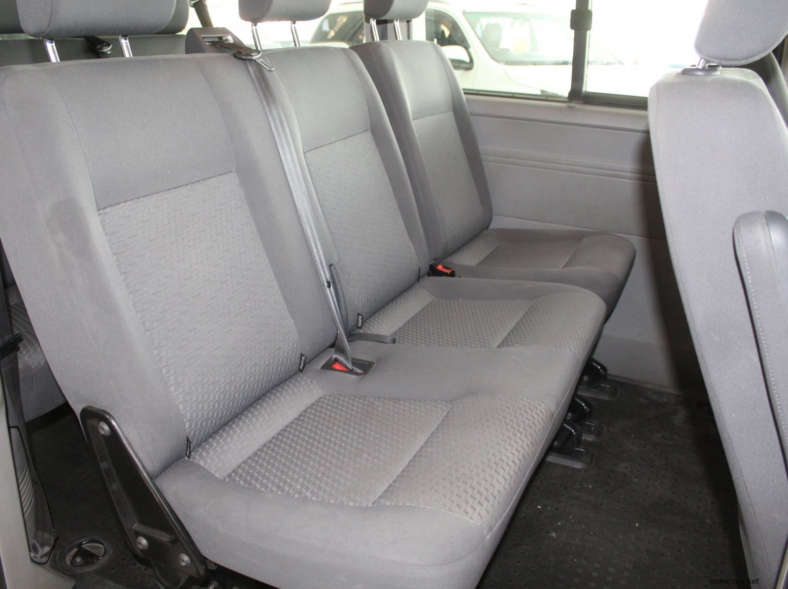 2014 Volkswagen Kombi 2.0 TDI pictures