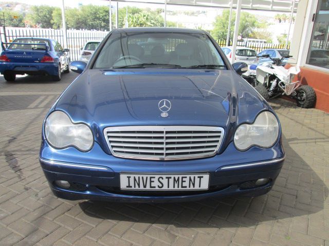 2002 Mercedes-Benz C240 pictures