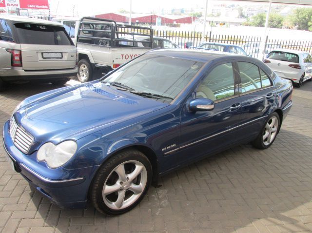2002 Mercedes-Benz C240 pictures