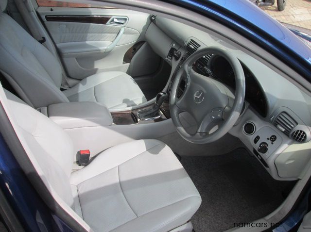 2002 Mercedes-Benz C240 pictures