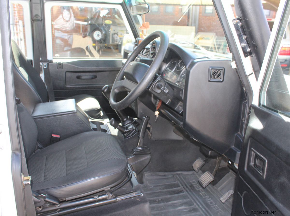 2011 Land Rover Defender LWB 5 door pictures