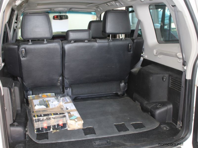 2010 Mitsubishi Pajero 3.2 DID 7 seater pictures