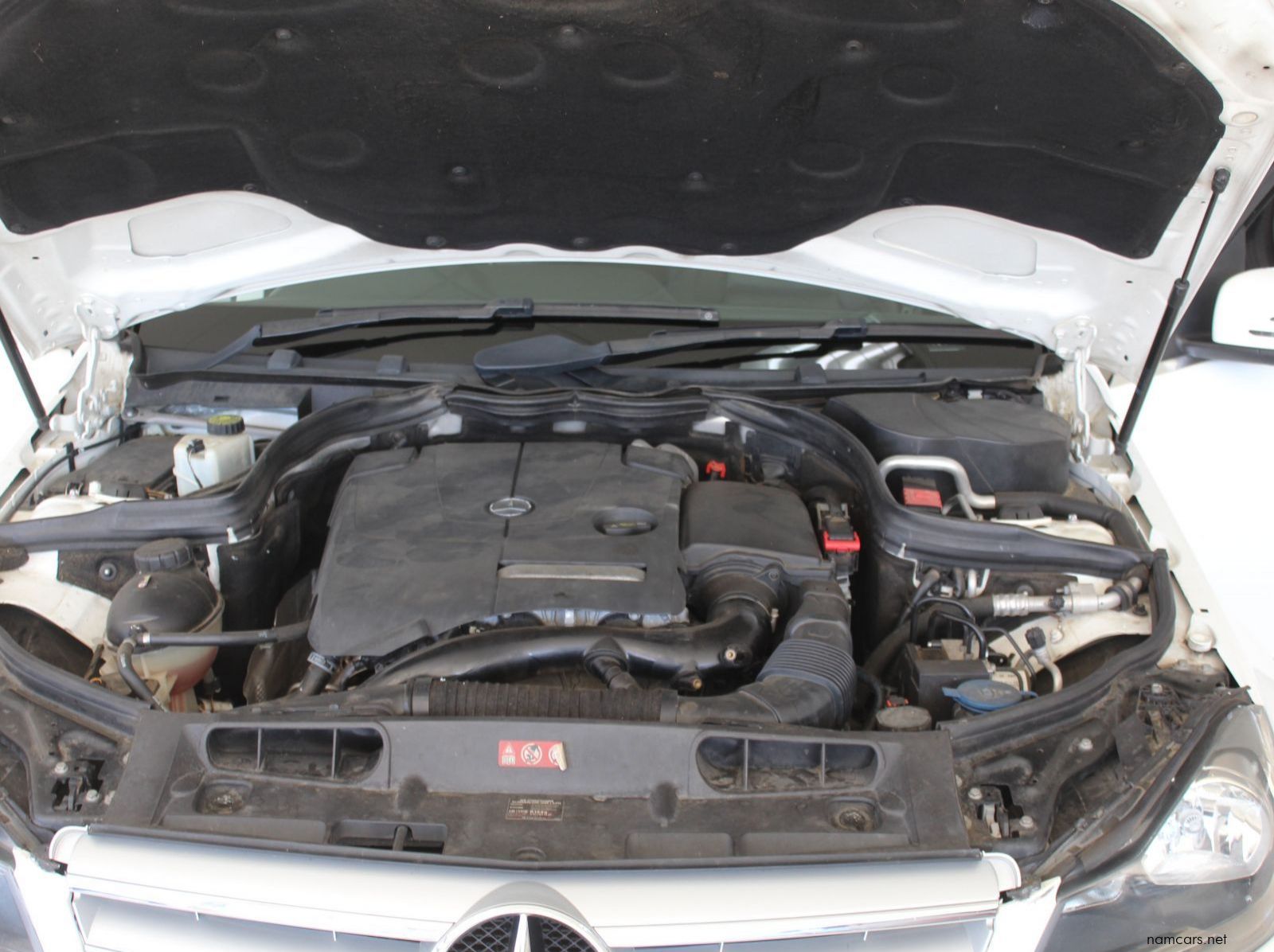 2013 Mercedes-Benz C180 Auto pictures