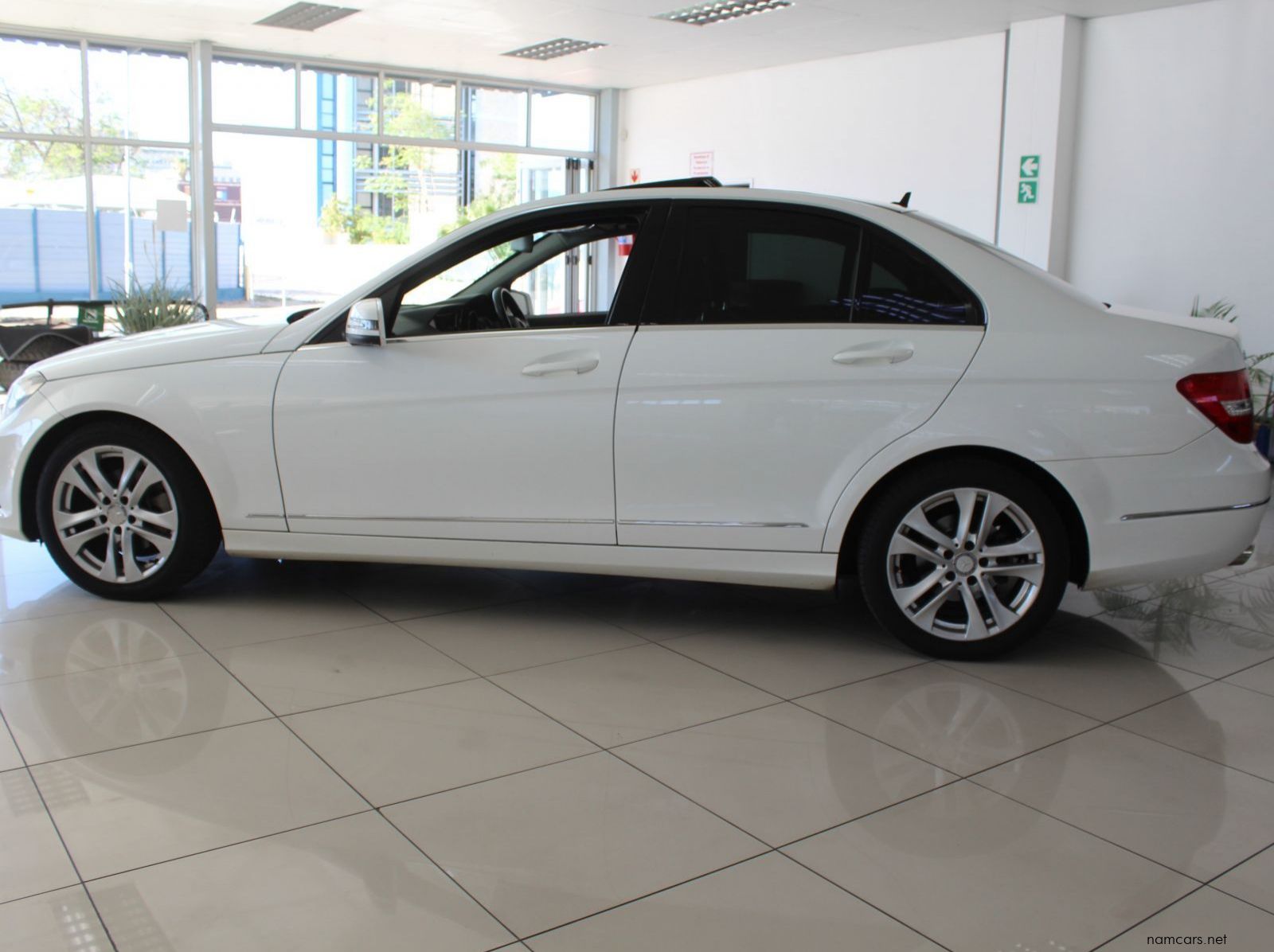 2013 Mercedes-Benz C180 Auto pictures