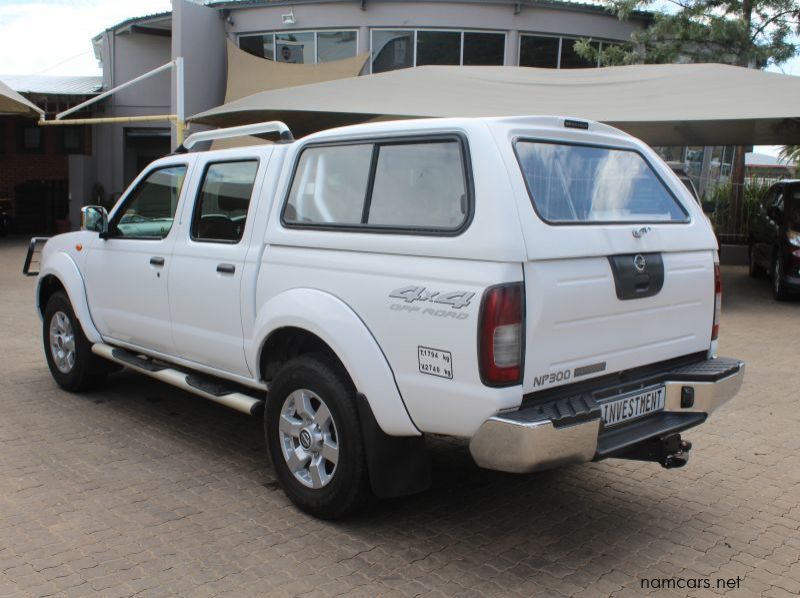 2017 Nissan NP300 2.5TDI D/C 4X4 pictures