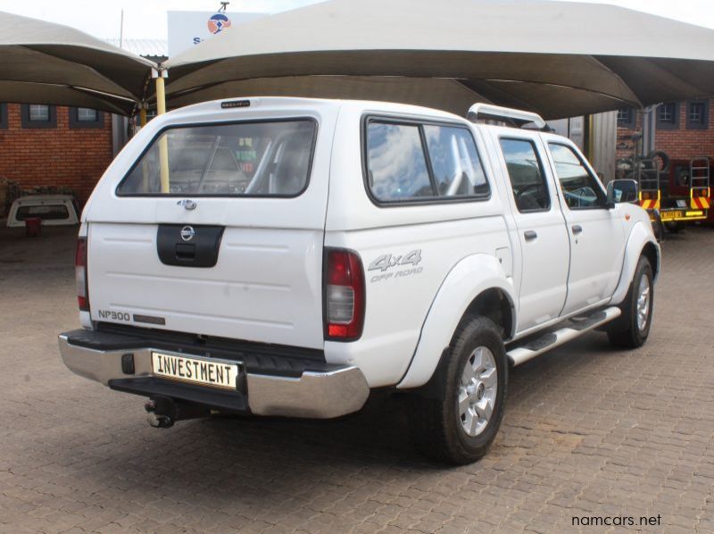 2017 Nissan NP300 2.5TDI D/C 4X4 pictures