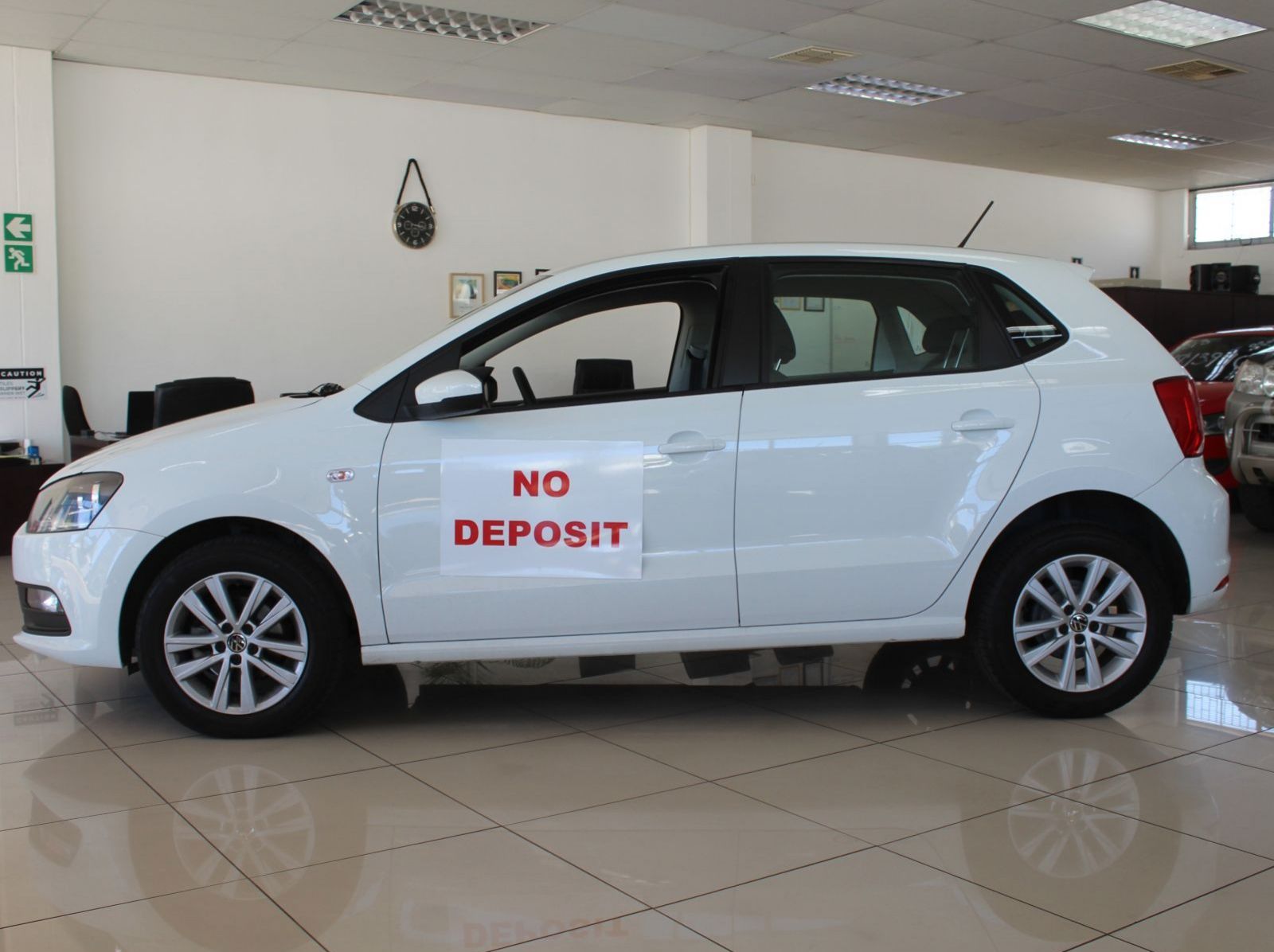 2024 Volkswagen Polo Vivo 1.6 Comfortline Auto pictures
