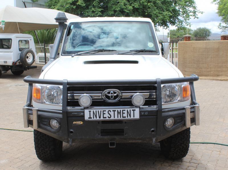 2015 Toyota LANDCRUISER 4.5 V8 DIESEL TURBO S/C 4X4 pictures