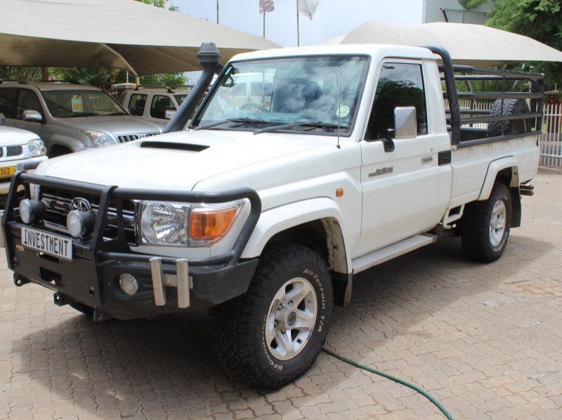 2015 Toyota LANDCRUISER 4.5 V8 DIESEL TURBO S/C 4X4 pictures