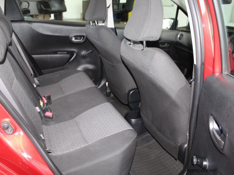 2014 Toyota Yaris 1.3 Manual pictures