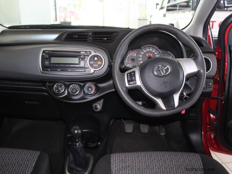 2014 Toyota Yaris 1.3 Manual pictures