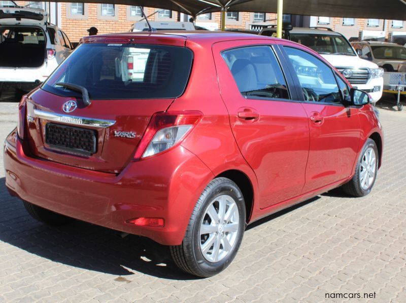 2014 Toyota Yaris 1.3 Manual pictures