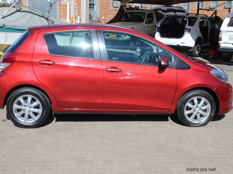 2014 Toyota Yaris 1.3 Manual pictures