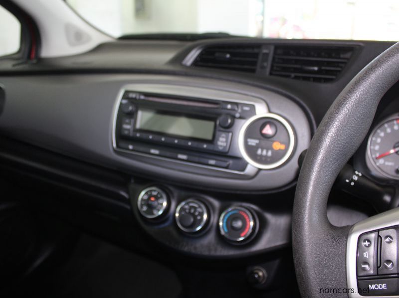 2014 Toyota Yaris 1.3 Manual pictures