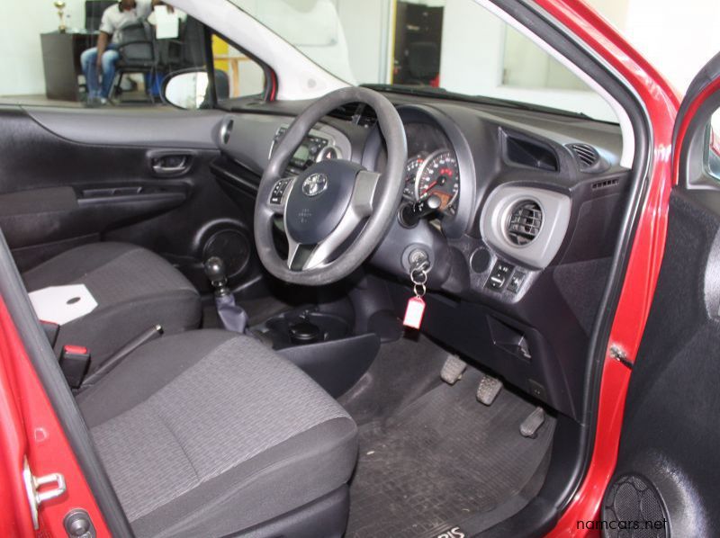 2014 Toyota Yaris 1.3 Manual pictures