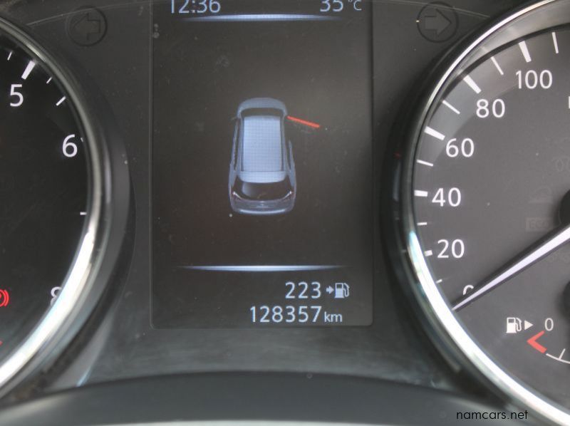 2014 Nissan X-TRAIL 2.0 XE pictures