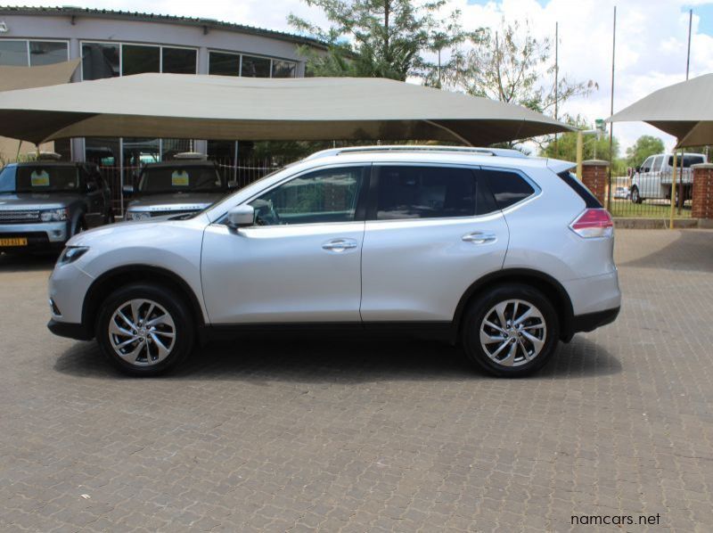 2014 Nissan X-TRAIL 2.0 XE pictures