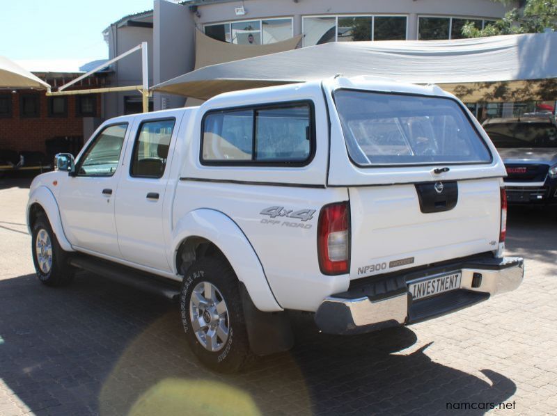 2020 Nissan NP300 2.5TDI D/C 4X4 pictures