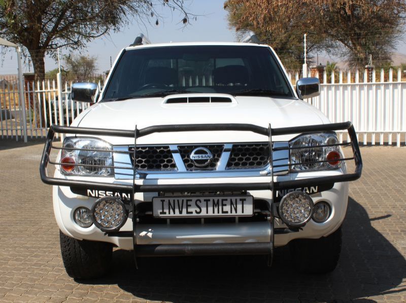 2021 Nissan NP300 2.5TDI D/C 4X4 pictures