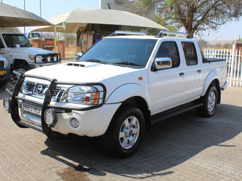 2021 Nissan NP300 2.5TDI D/C 4X4 pictures