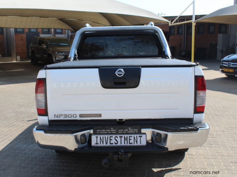 2021 Nissan NP300 2.5TDI D/C 4X4 pictures