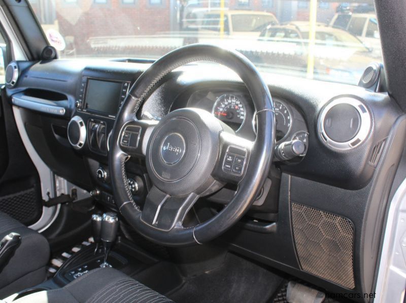 2013 Jeep WRANGLER 3 dr 3.6 V6 A/T SAHARA 4X4 pictures
