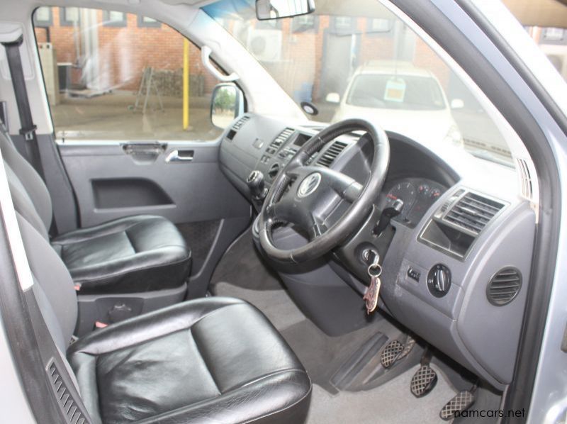 2005 Volkswagen KOMBI 1.9TDI T5 pictures