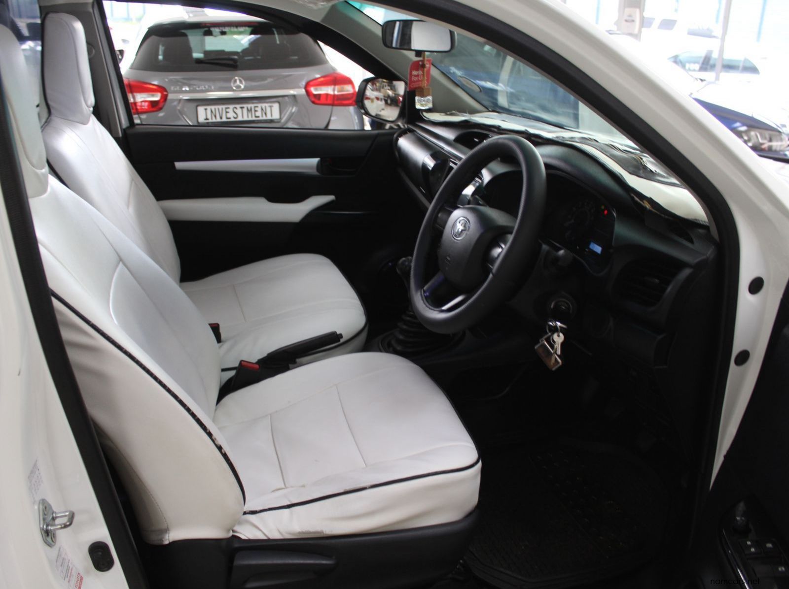 2019 Toyota Hilux 2.0 VVTI pictures