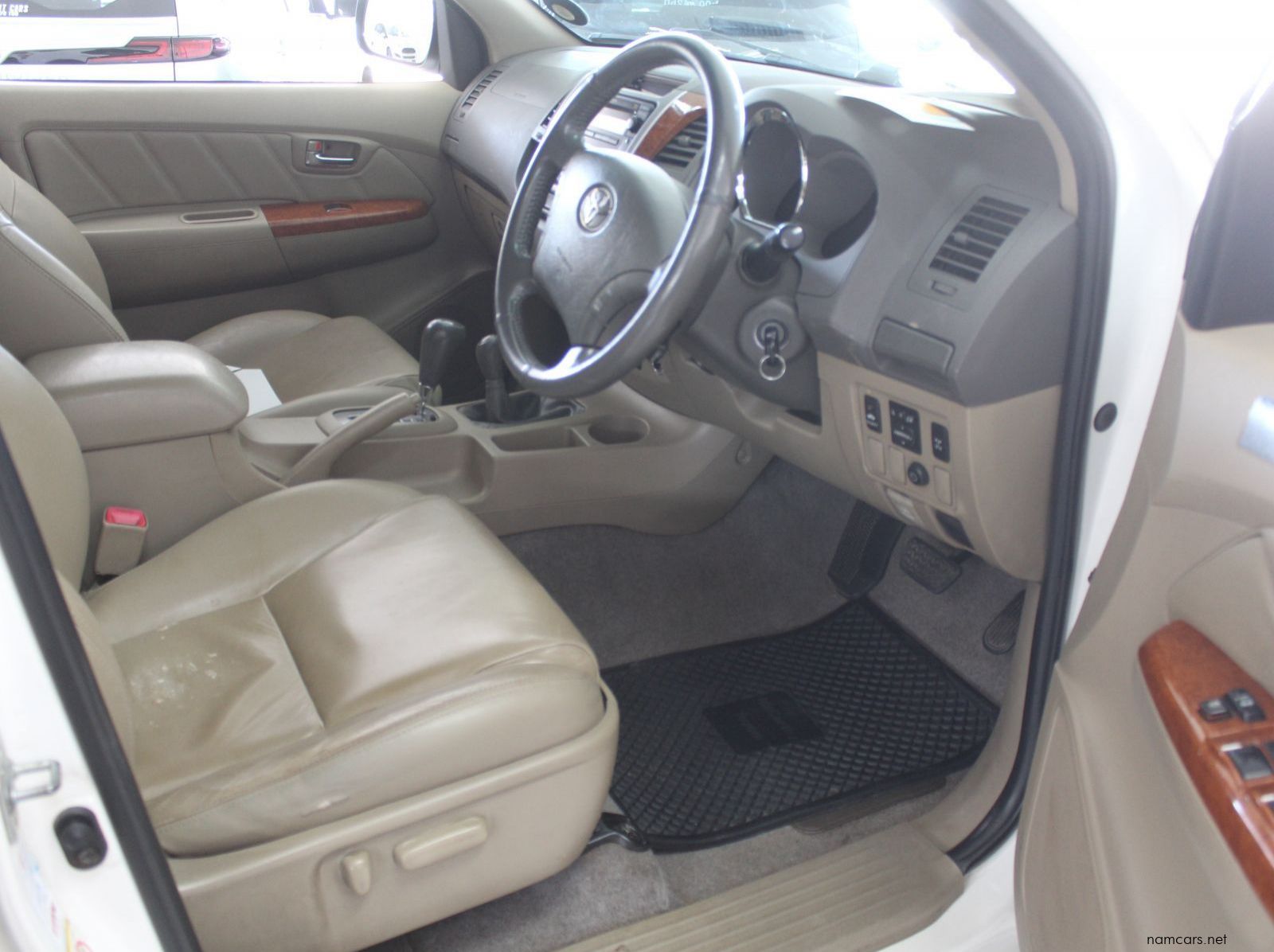 2011 Toyota Fortuner 3.0 D4D Auto 4x4 pictures