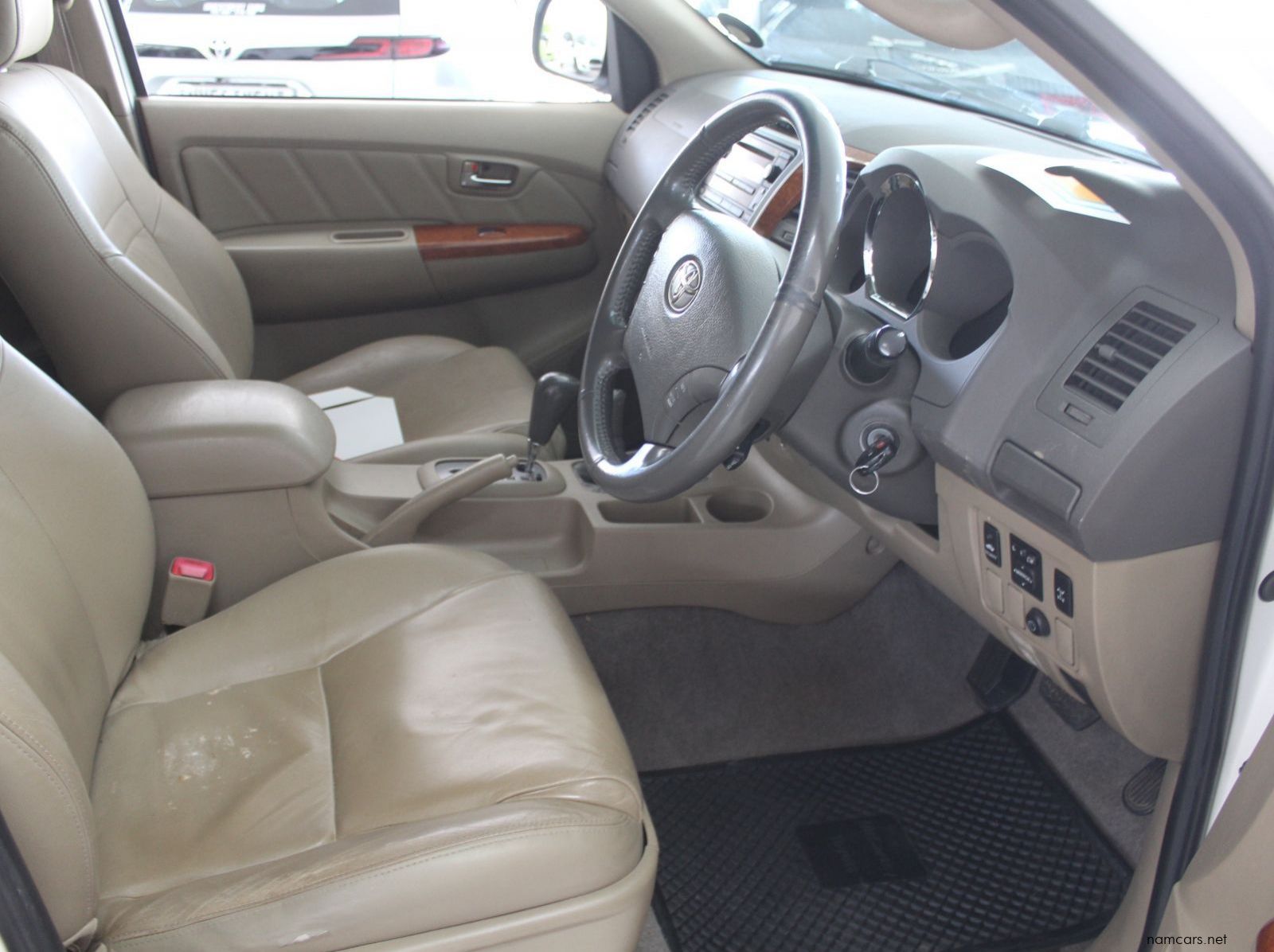 2011 Toyota Fortuner 3.0 D4D Auto 4x4 pictures