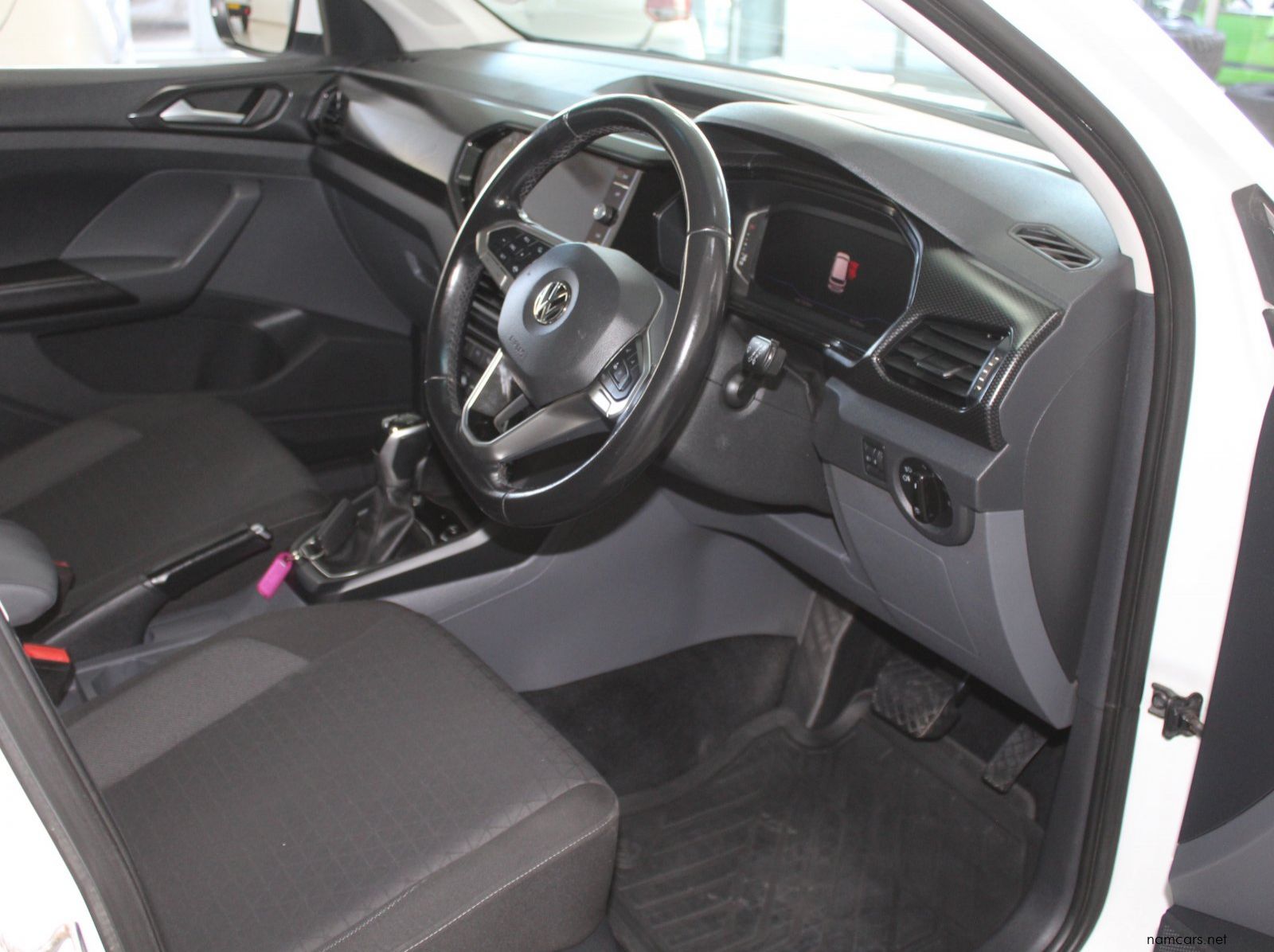 2020 Volkswagen T-Cross pictures