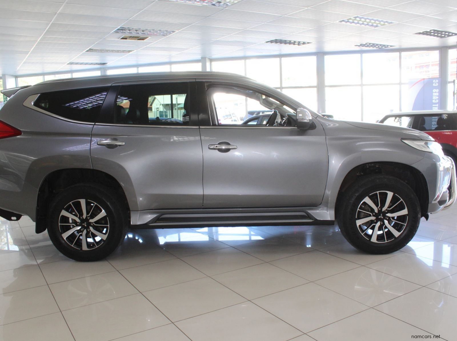 2020 Mitsubishi Pajero Sport pictures