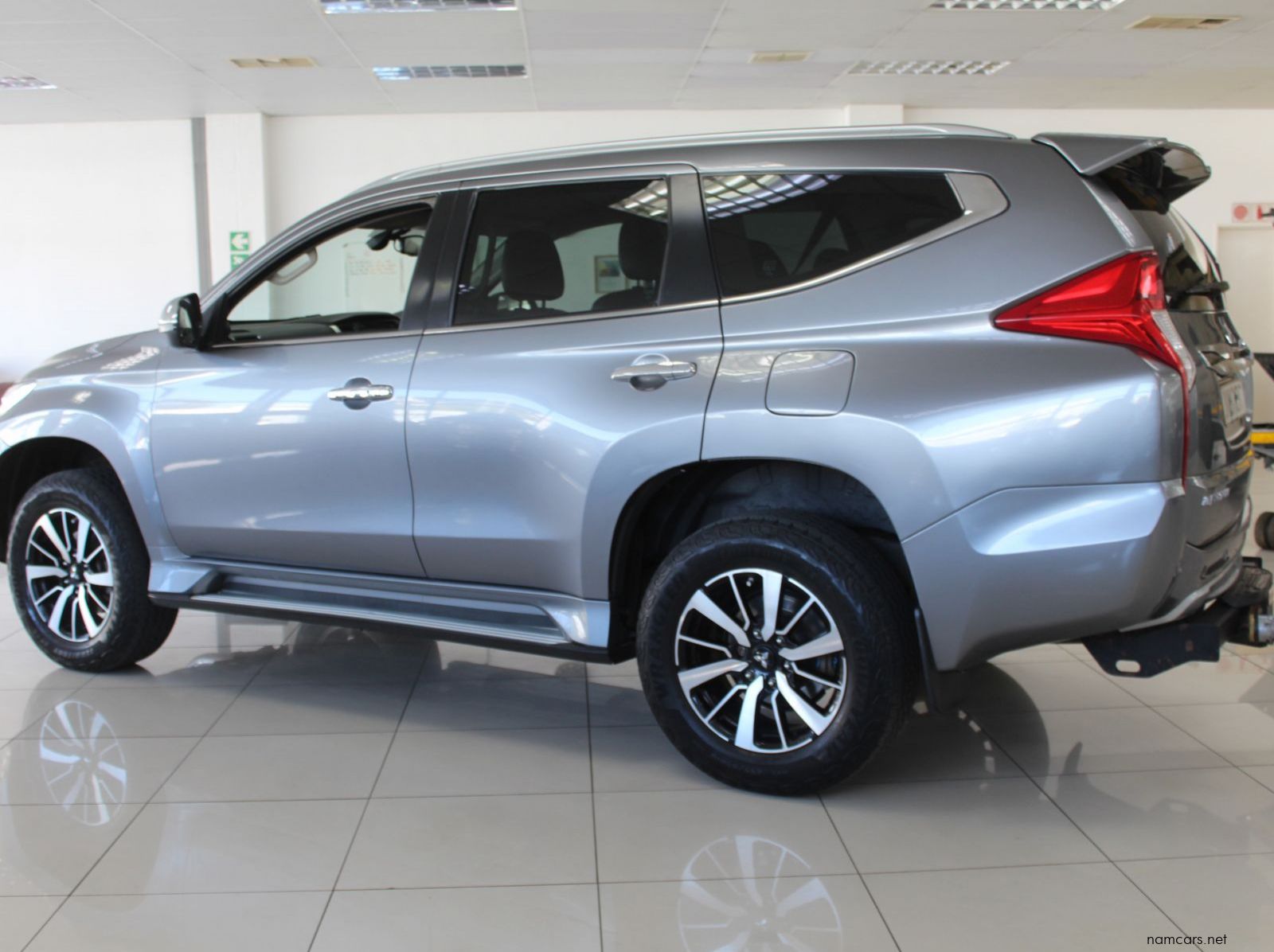 2020 Mitsubishi Pajero Sport pictures