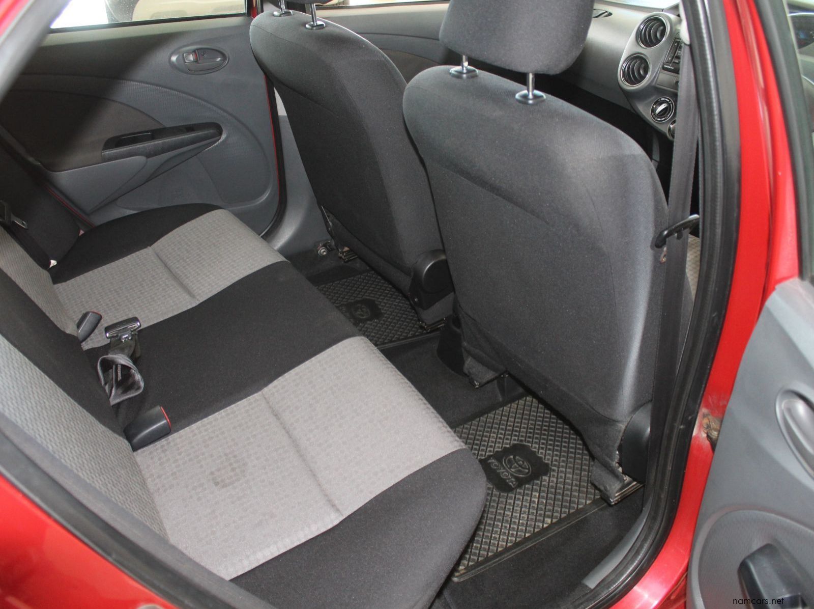 2014 Toyota Etios 1.5 XS Sedan pictures