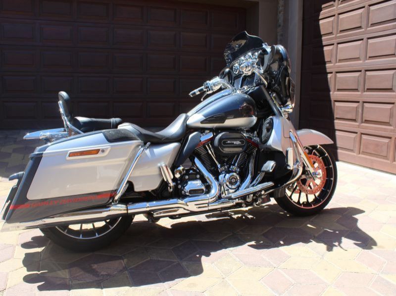 2019 Harley-Davidson Street Glide CVO 117 pictures