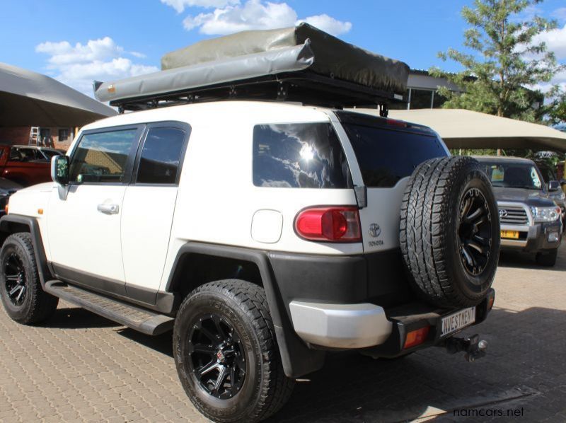 2013 Toyota FJ  Cruiser pictures