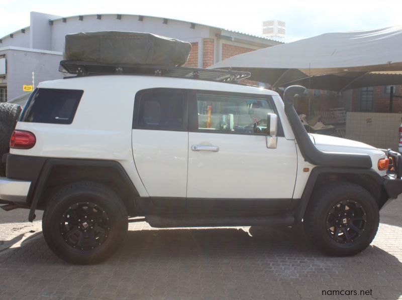 2013 Toyota FJ  Cruiser pictures