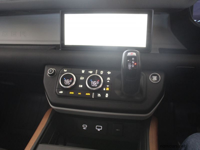 2020 Land Rover DEFENDER 240 SE pictures