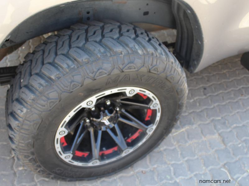 2017 Toyota HILUX 2.8 GD6 X-CAB 4X4 pictures