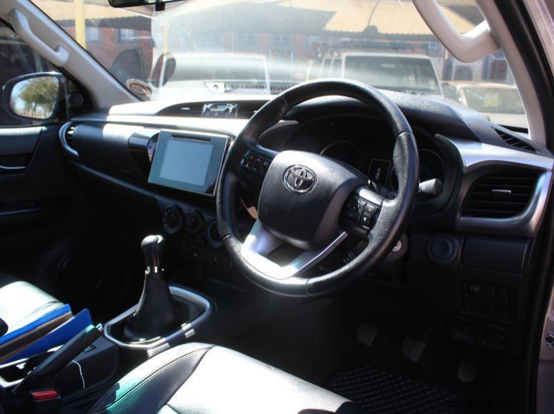 2017 Toyota HILUX 2.8 GD6 X-CAB 4X4 pictures