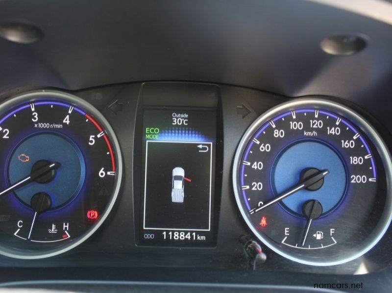 2017 Toyota HILUX 2.8 GD6 X-CAB 4X4 pictures