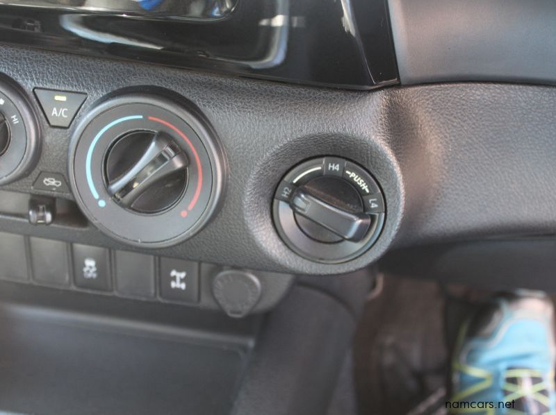 2017 Toyota HILUX 2.8 GD6 X-CAB 4X4 pictures