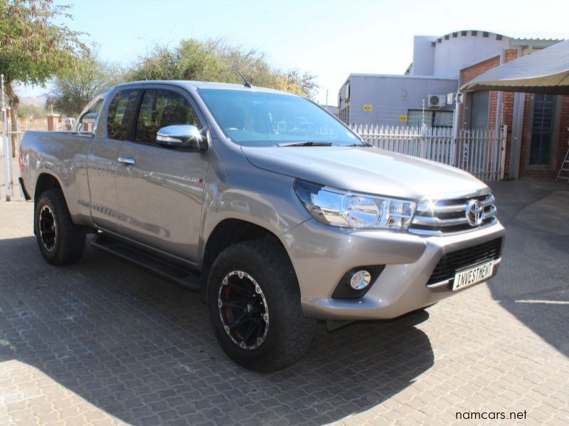 2017 Toyota HILUX 2.8 GD6 X-CAB 4X4 pictures