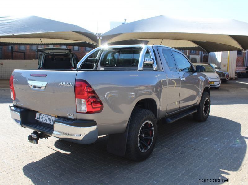 2017 Toyota HILUX 2.8 GD6 X-CAB 4X4 pictures
